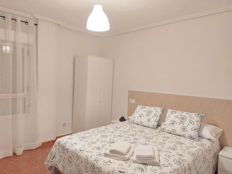 Apartamento Gijon Arena, Con Aparcamiento Luaran gambar